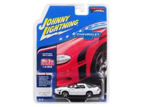 2002 Chevrolet Camaro ZL1 427 White "Muscle Cars USA" 1/64 Diecast