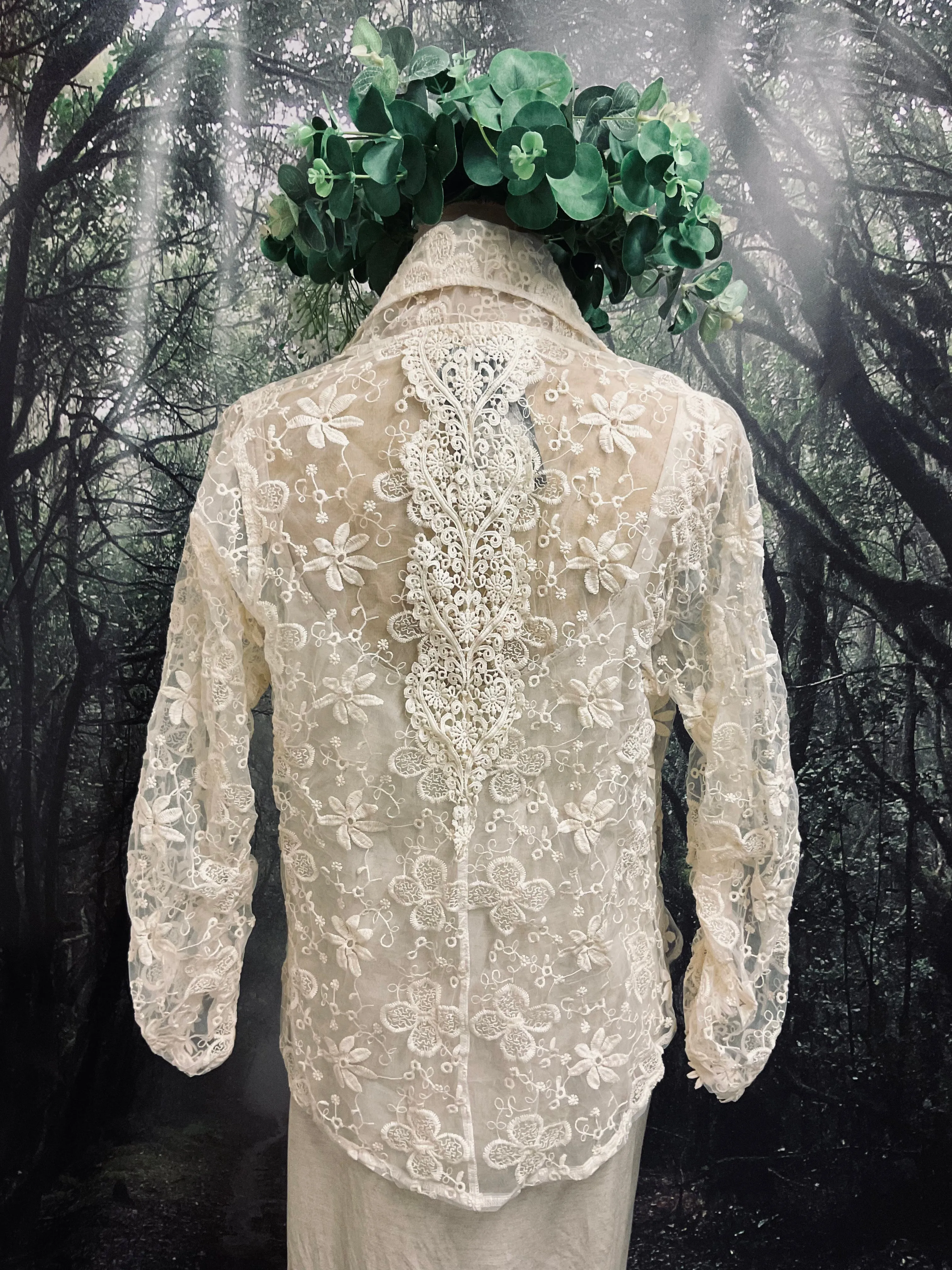 #5189 Sheer embroidered lace collared jacket
