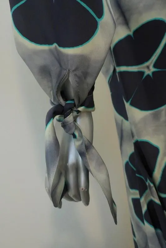 Alexis Wrap Dress Titus Gray/Navy Printed Silk Size Extra Small Long Sleeve Maxi