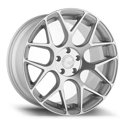 Avant Garde M590