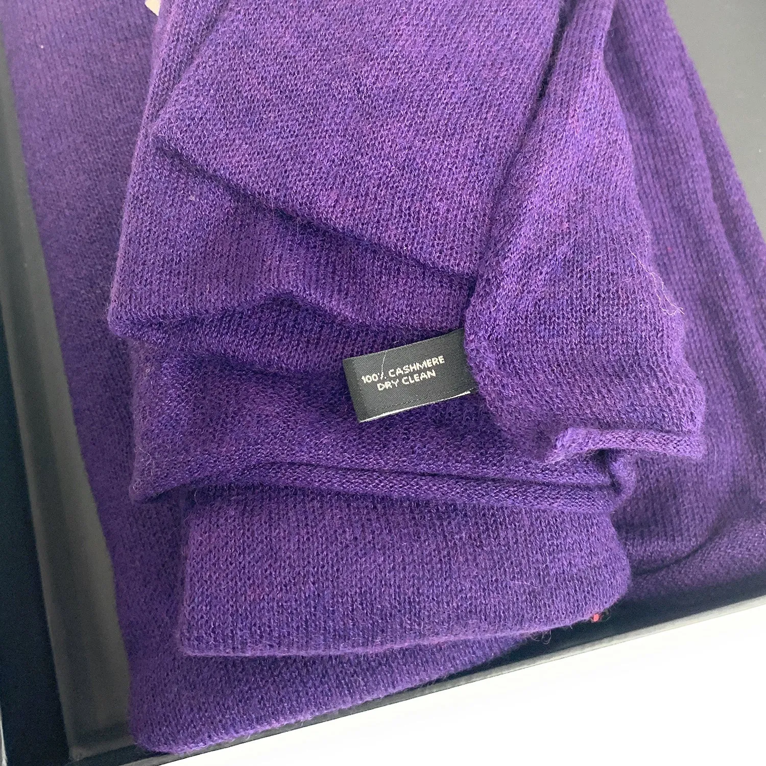 DILLARD's 100% CASHMERE Scarf/Wrap PURPLE - NEW in Box