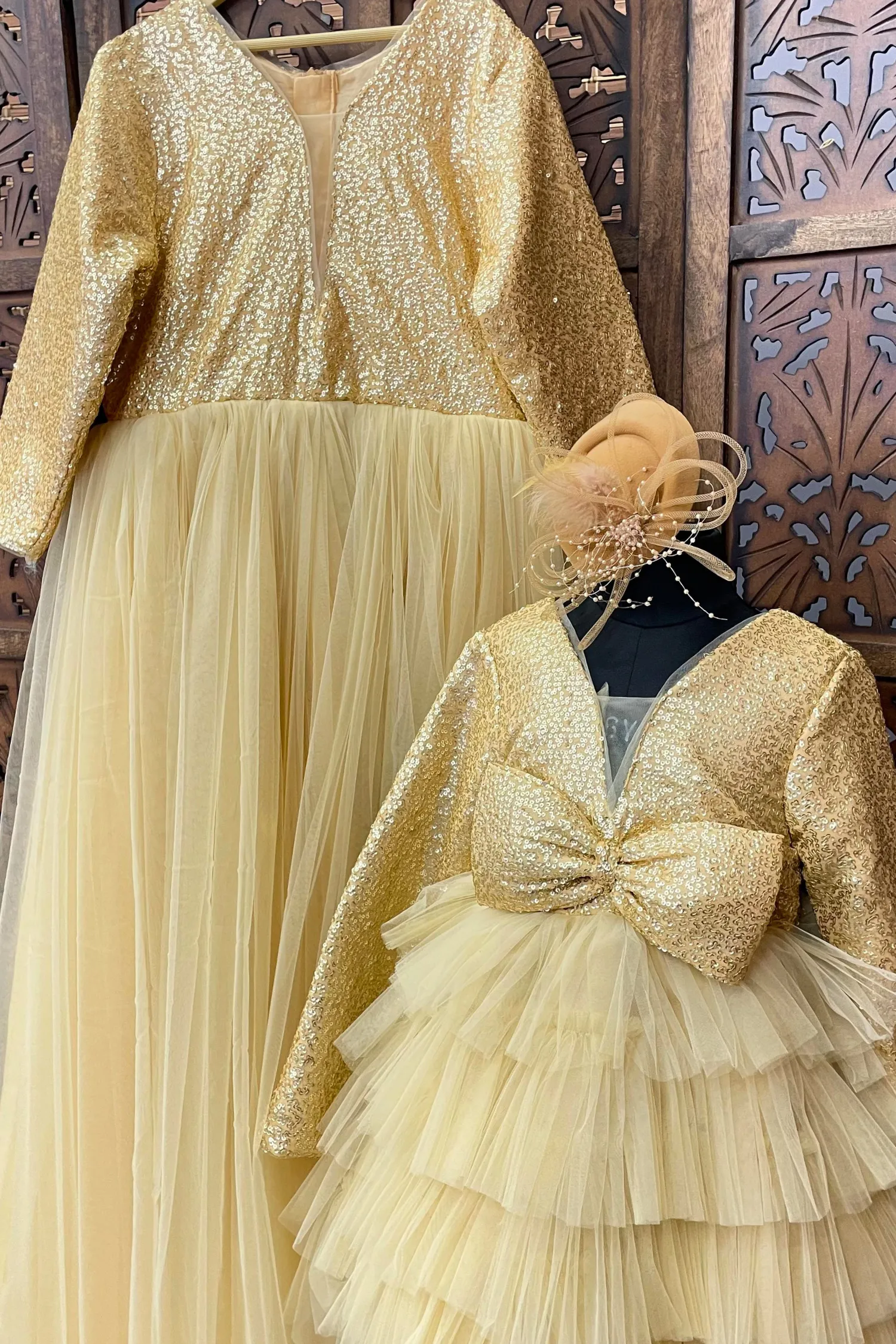 Gold Elegance Mom Daughter Set