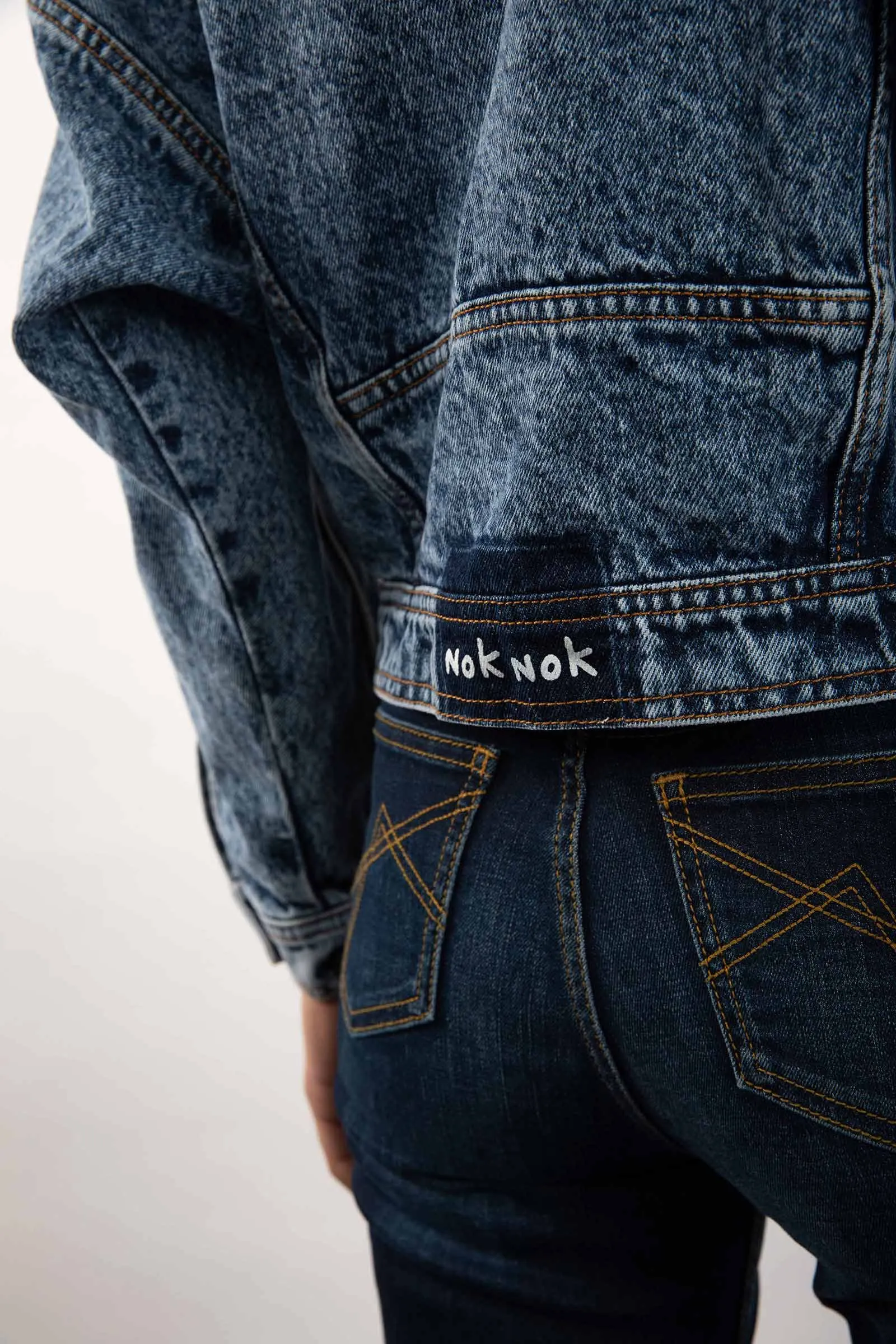 GREEN EYES- VINTAGE OVERSIZED CROPPED TRUCKER DENIM JACKET