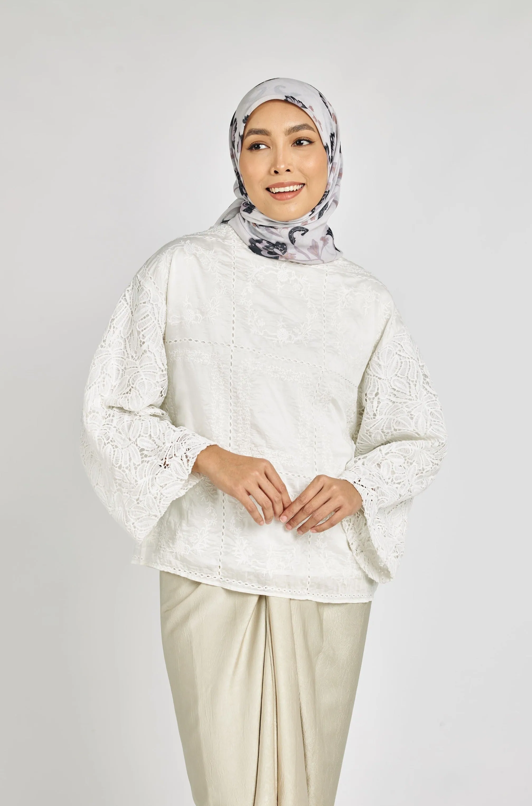 Kusuma White Square Scarf