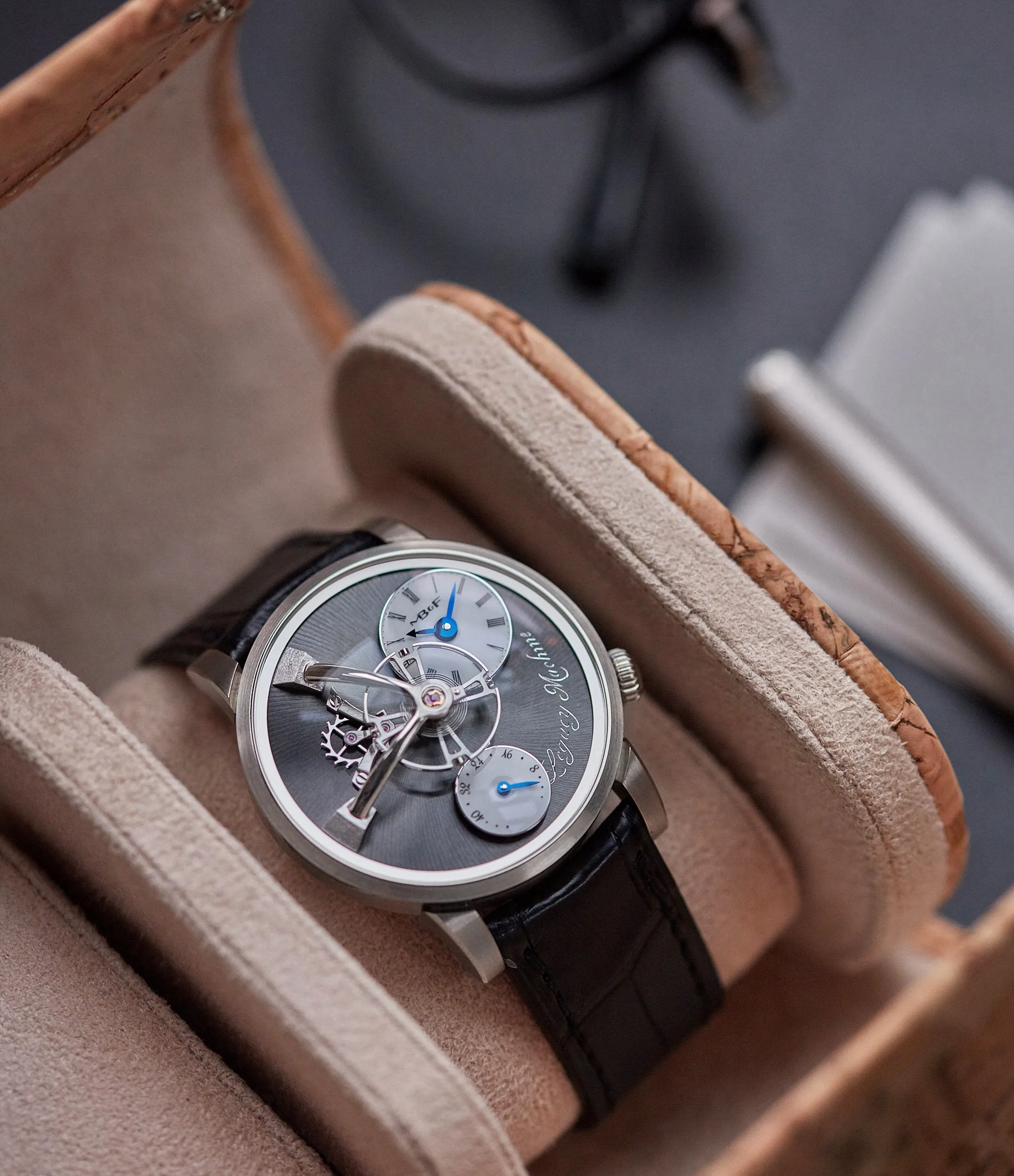 Legacy Machine LM101 | White Gold