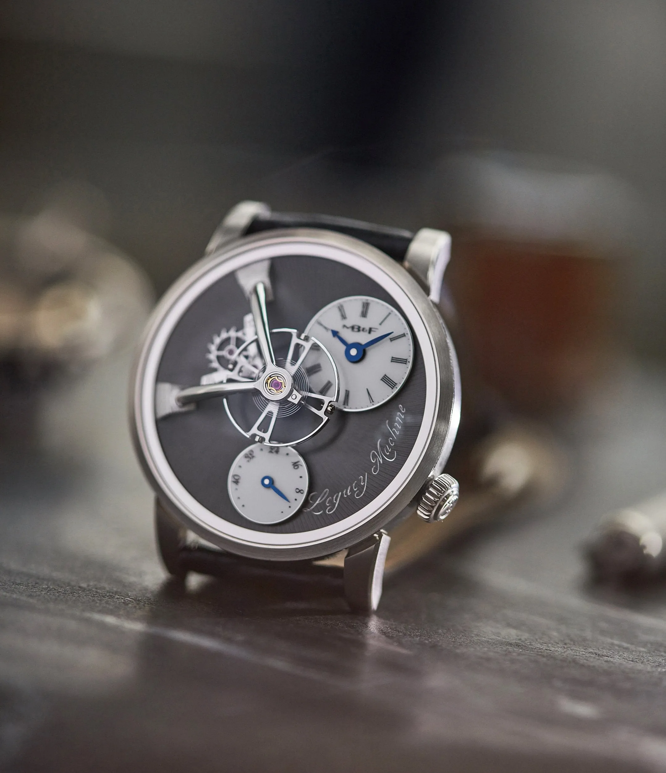 Legacy Machine LM101 | White Gold
