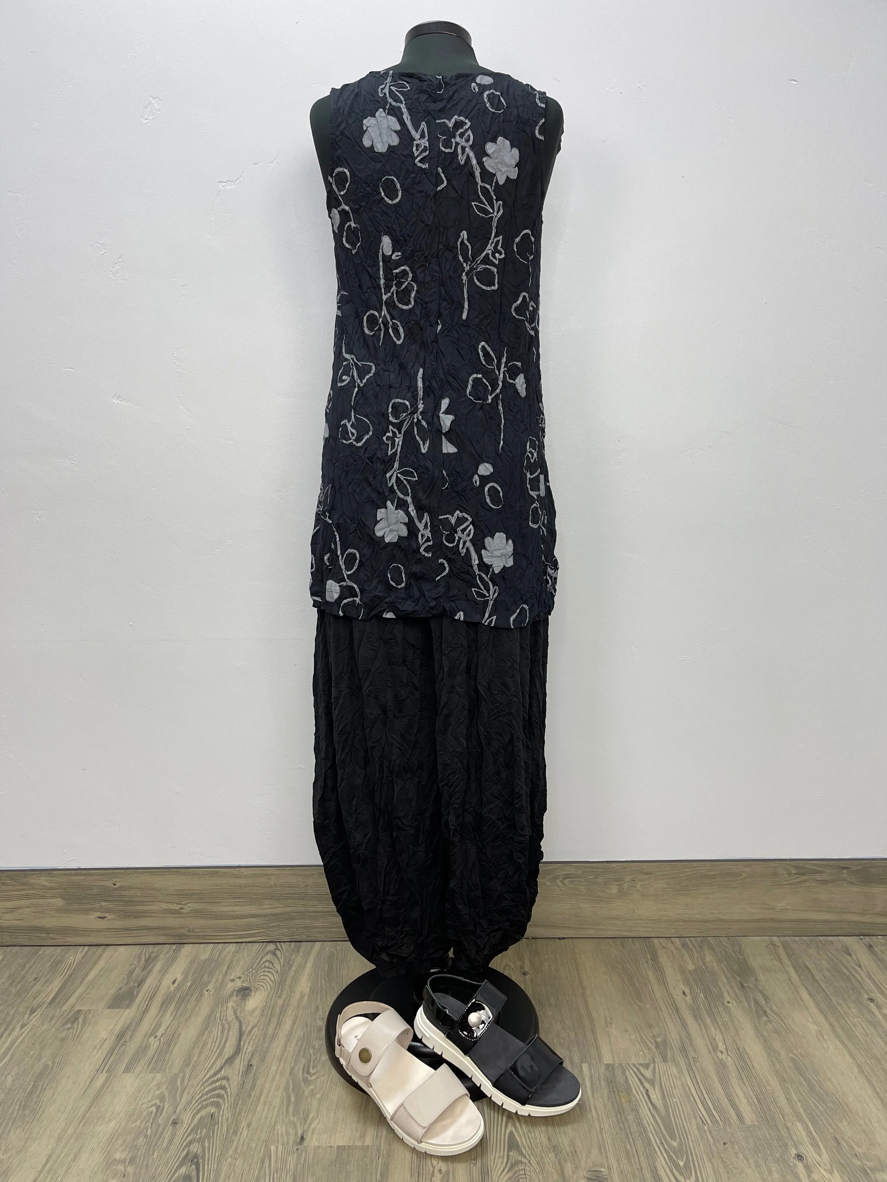 Liz Crinkle Tank - Black Pattern