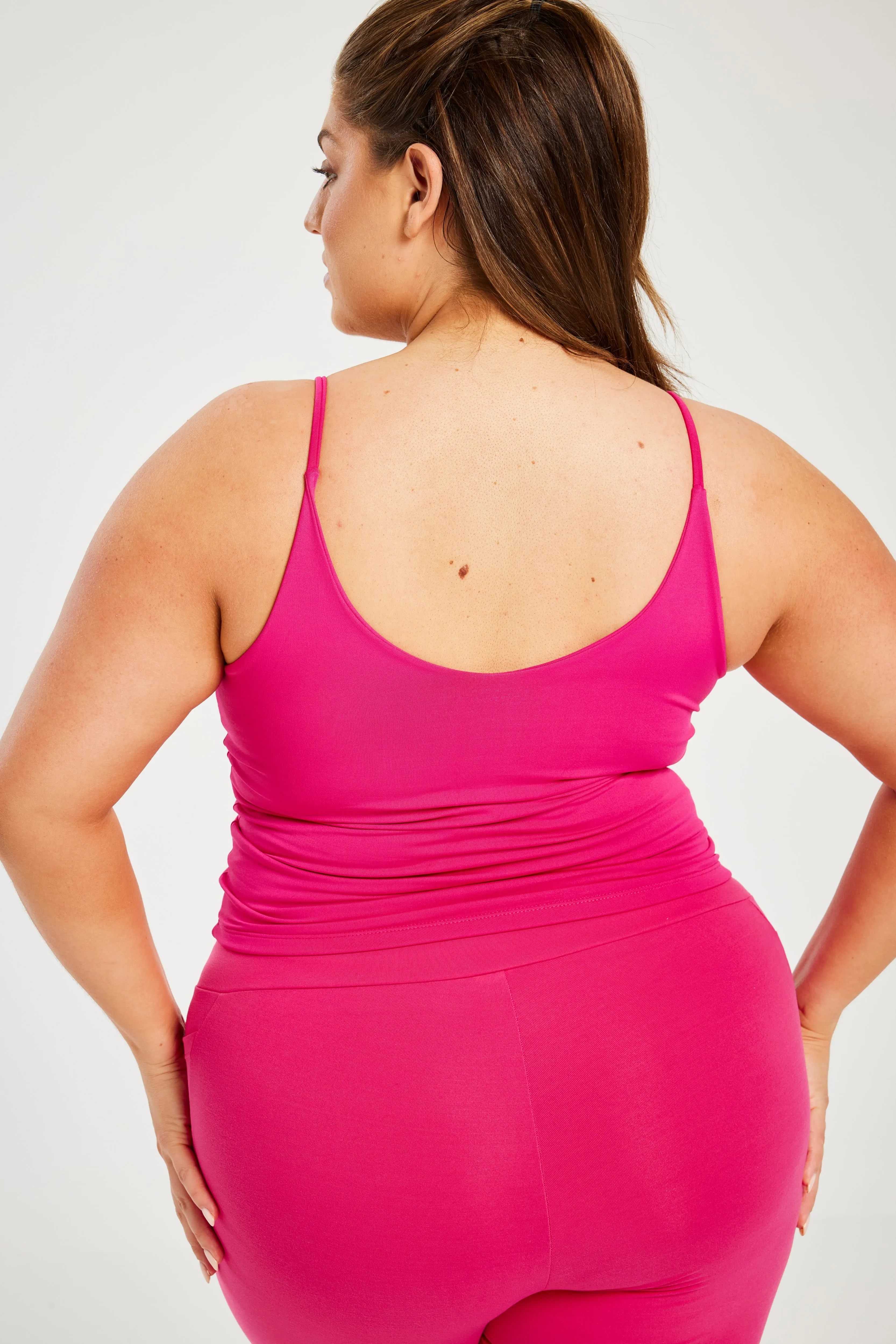 Performance Shape Cami Fuchsia