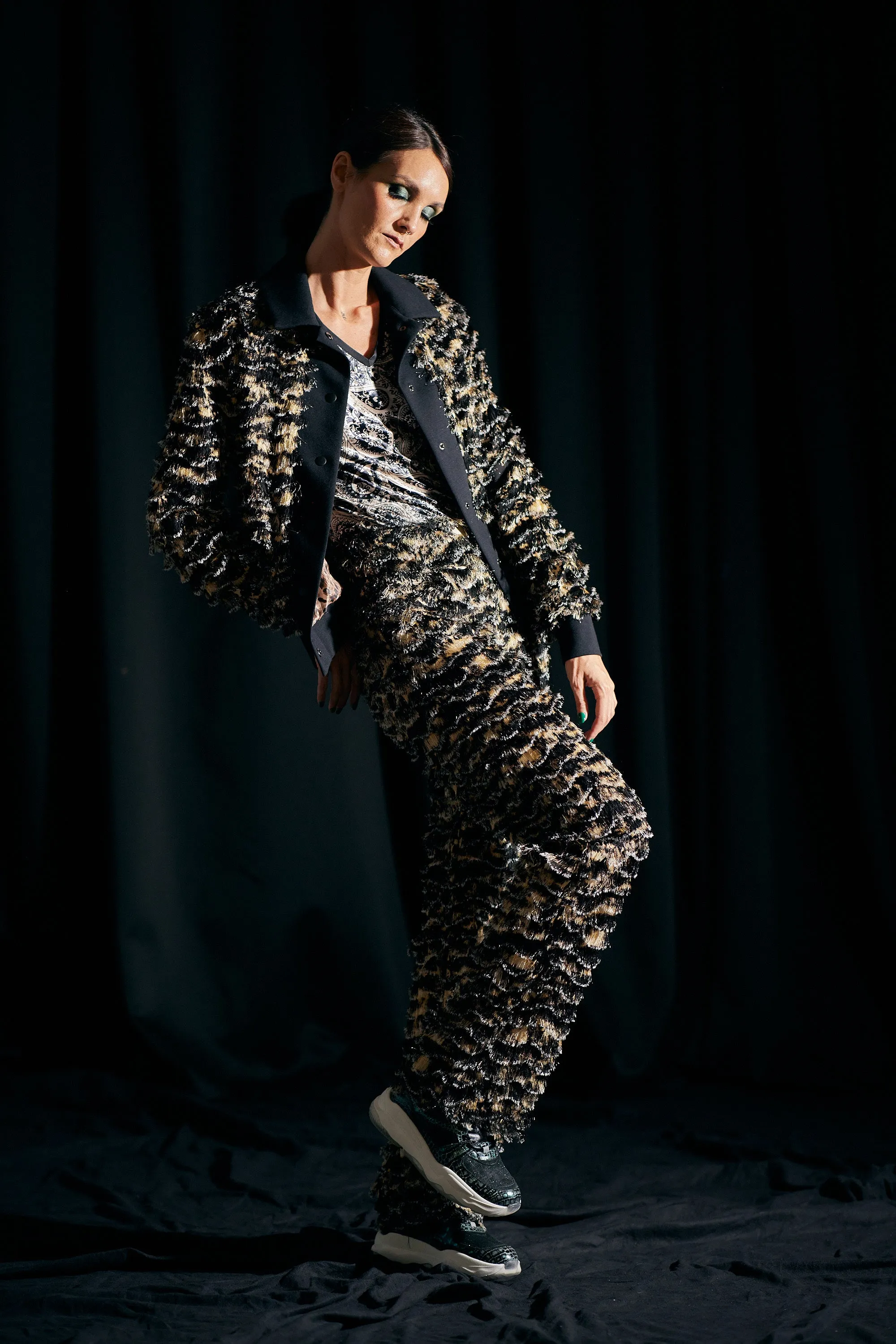 WORLD 4824 Dark Secrets Jacket Gold & Black Fringing